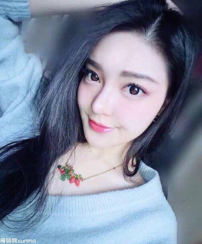 ����Ƥ�����Ů��ѧ���뽻����